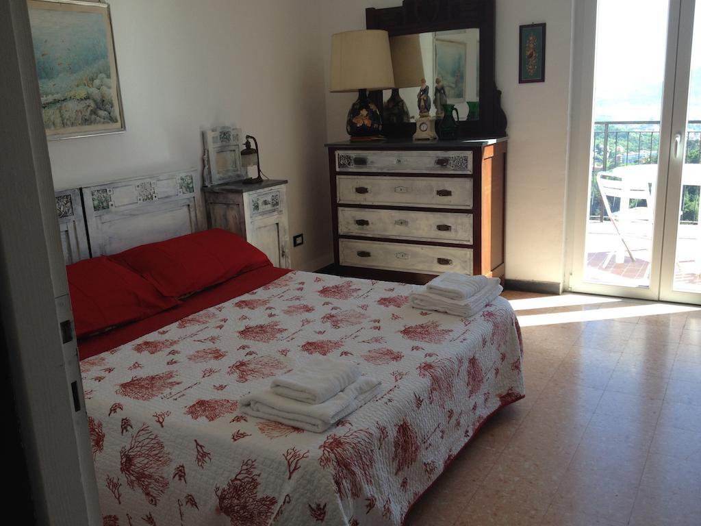 Agriturismo Oliva Azzurra Villa Valeriano Lunense Szoba fotó